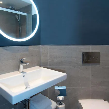 Ibis Styles London Gatwick Airport-2